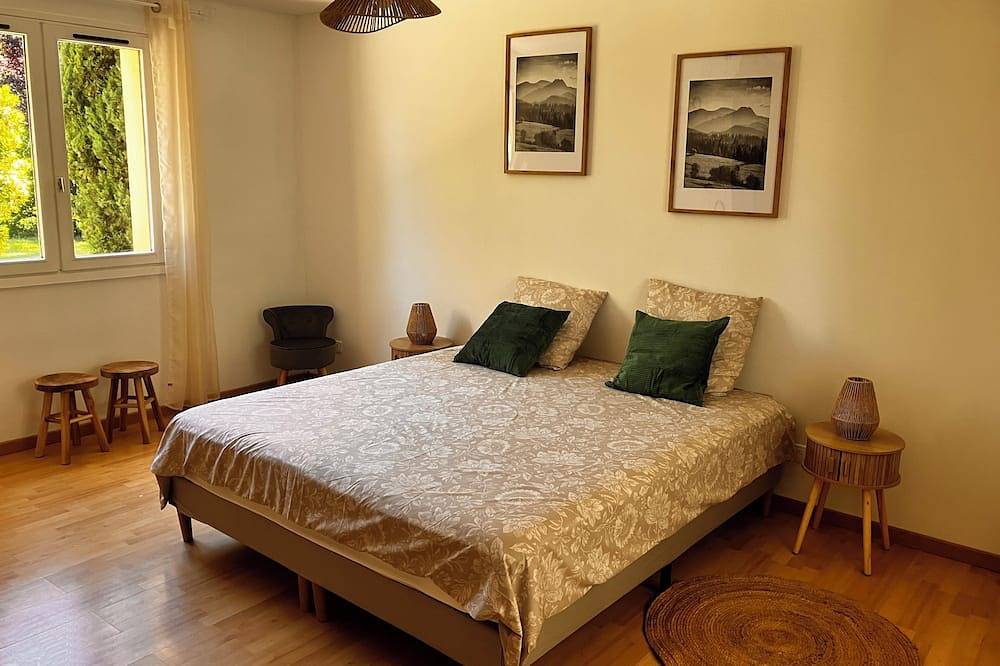 Stunning Villa—Extra-Large Pool—Air Conditioning—Fireplace—Large Garden in Gaillac, Albi region