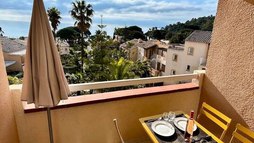 Gîte pour 5 personnes, avec balcon dans Pramousquier - 3