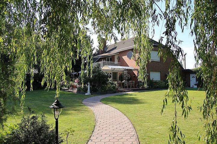 Ferienwohnung für 3 Personen, mit Garten und Terrasse in Weener
