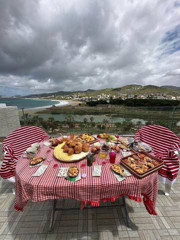 Gîte pour 7 personnes, avec terrasse et vue dans Ksar Es Sghir