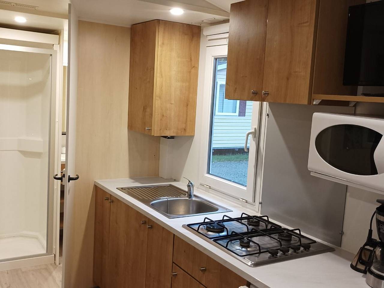 Mobil-home confortable avec terrasse in Luynes, Région de Tours