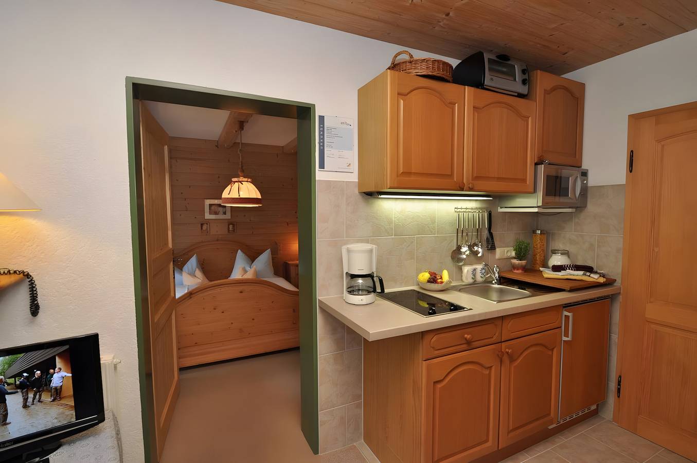 Ολόκληρο το διαμέρισμα, Apartment 'Höllental' with Mountain View, Balcony and Wi-Fi in Grainau, Eibsee