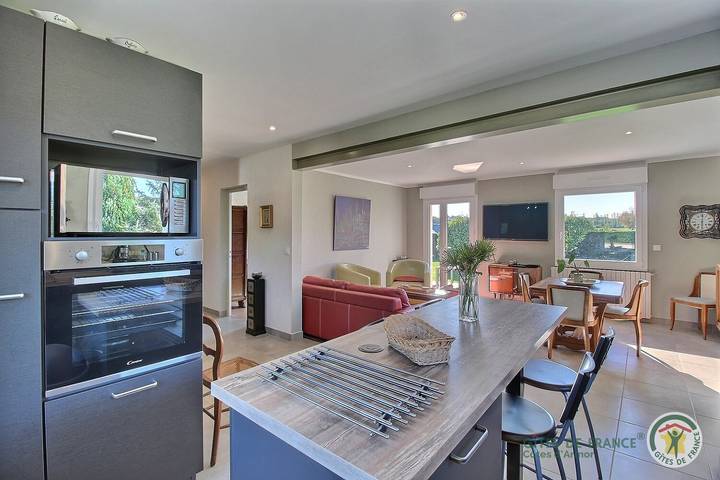 Gîte pour 6 personnes, avec Terrasse et Jardin