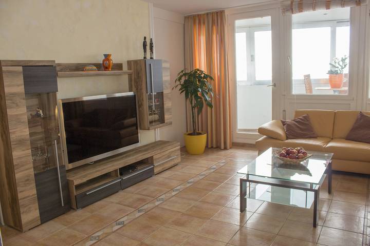 Ferienwohnung für 4 Personen, mit Balkon und Balkon/Terrasse rund um die Havenwelten