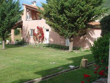Gîte pour 6 personnes, avec jardin dans Lac de Castillon