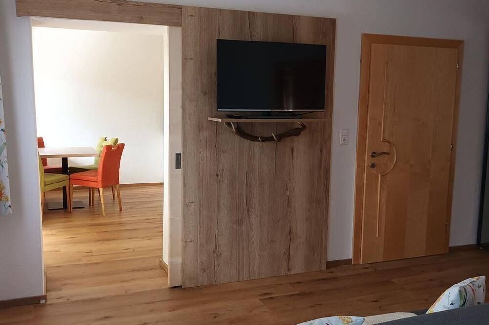 Doppelzimmer mit Balkon - Landhaus Ebner in Millstatt, Bezirk Spittal an der Drau