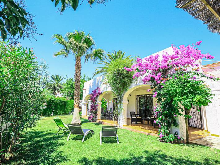 Villa for 8 people, with garden in Cambrils