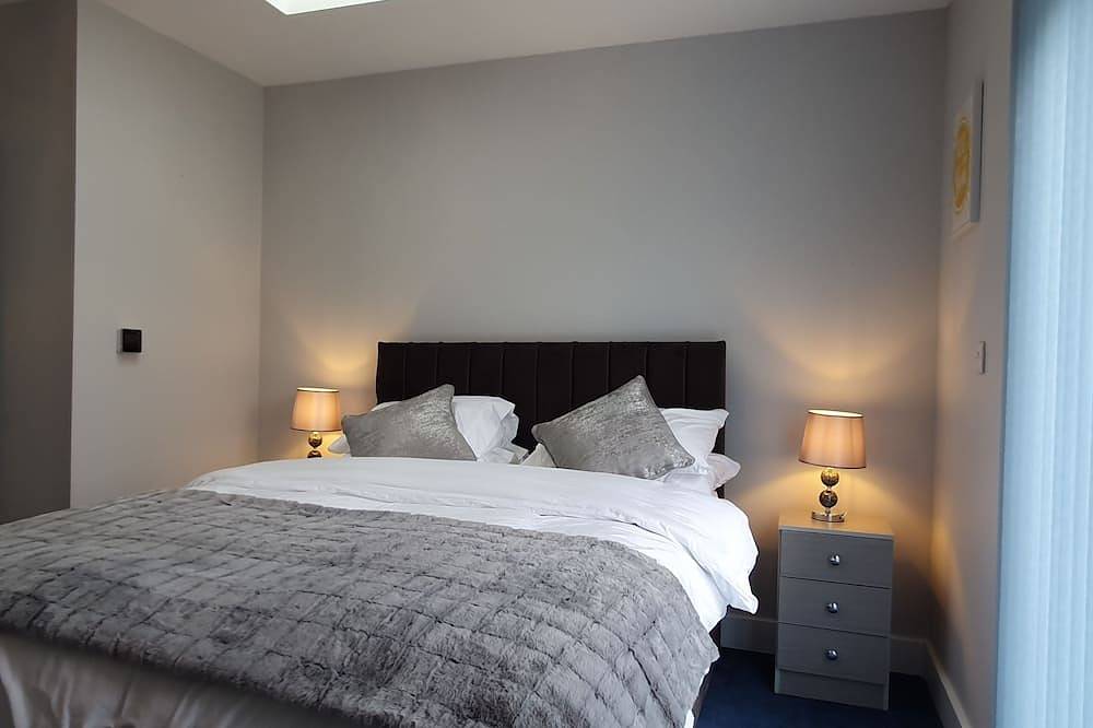 Entire apartment, Modern fully self-contained Annex, free Parking private off street, large Garden in Lincoln, Lincolnshire