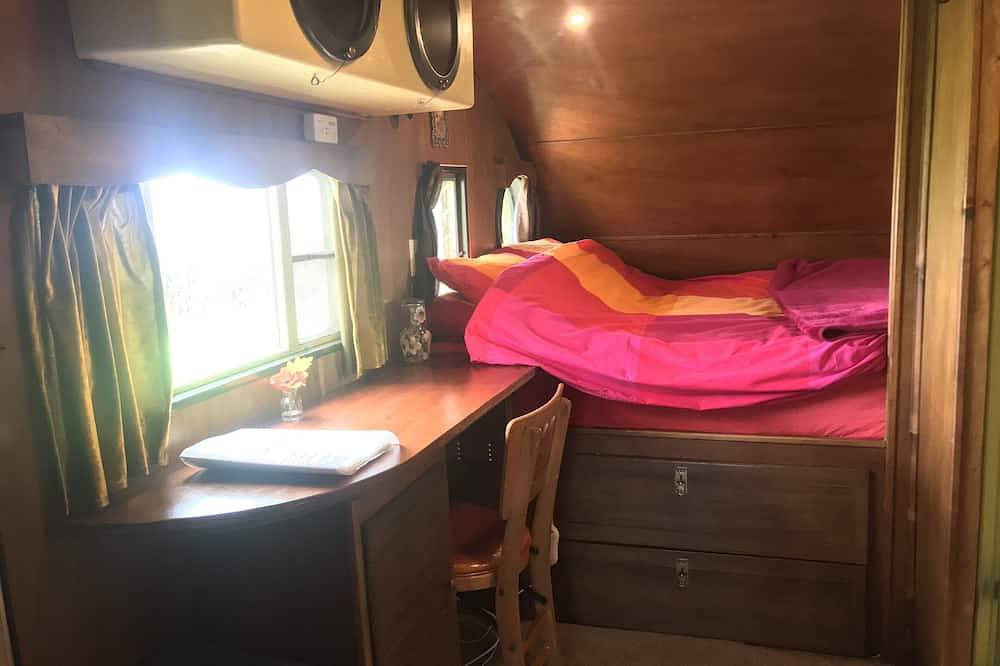 Cosy vintage American caravan in Churchstanton, Somerset