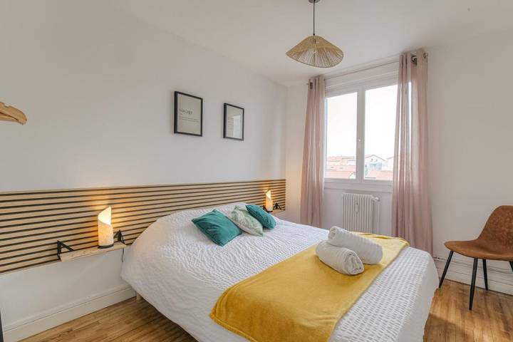 Gîte pour 6 personnes, avec vue et balcon à Villefranche-sur-Saône - 4