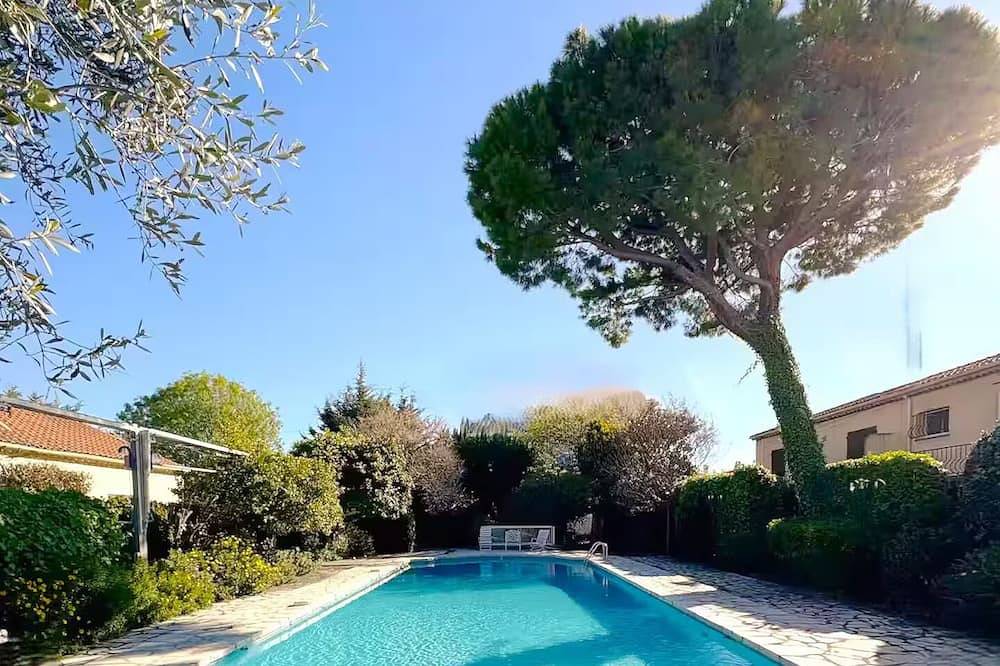 Villa pour 10 Personnes dans Villeneuve-Loubet Plage, Villeneuve-Loubet