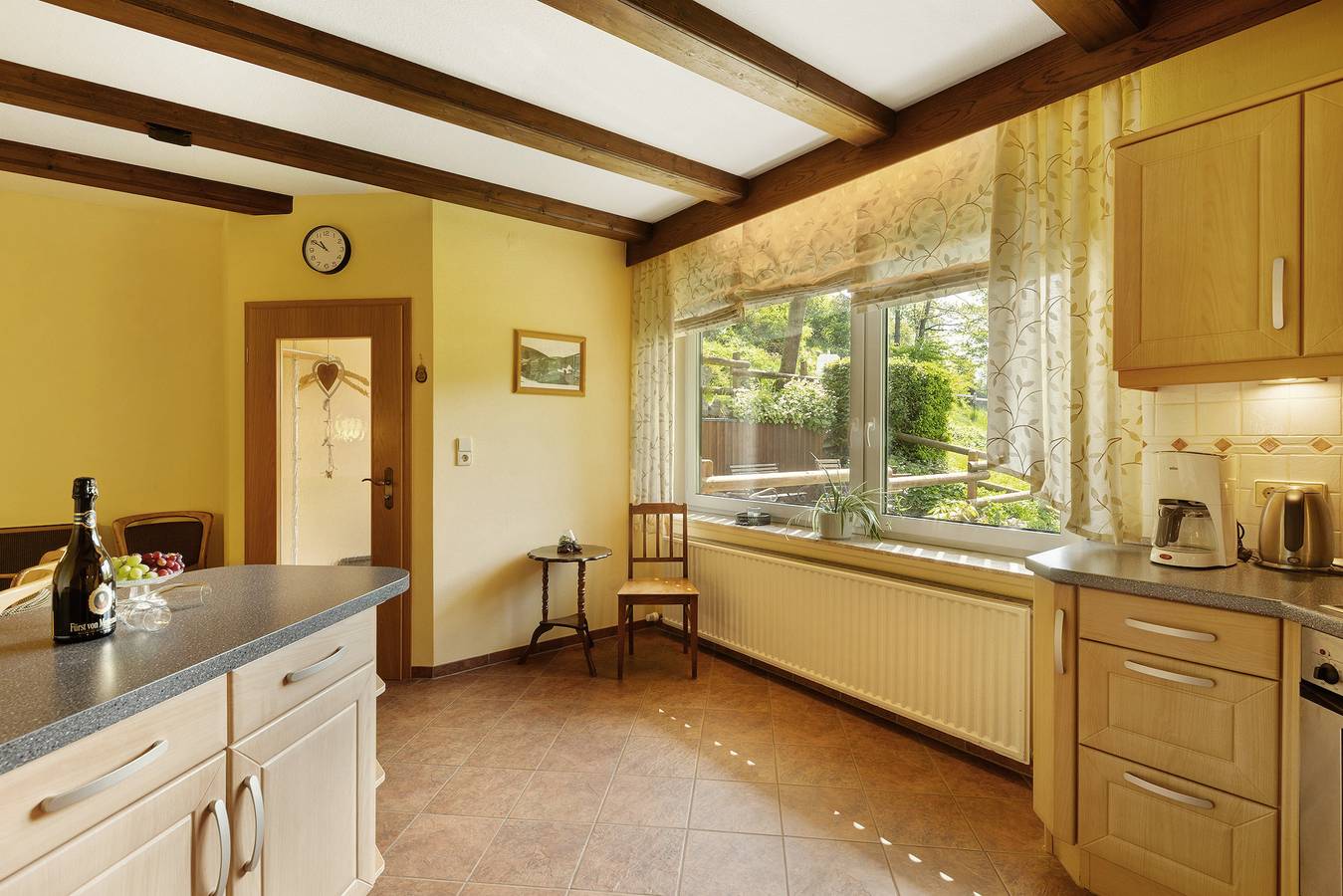 Ganze Wohnung, Ferienwohnung 'B - Suite' mit privater Terrasse und Wi-Fi in Usseln, Willingen