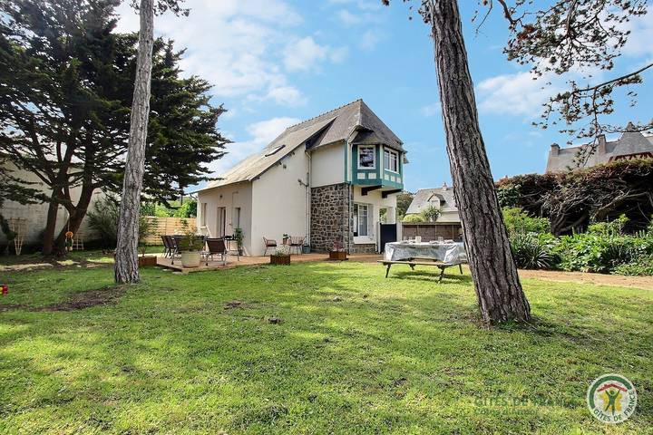 Gîte pour 4 personnes, avec jardin et terrasse dans Sables d'Or les Pins - 2