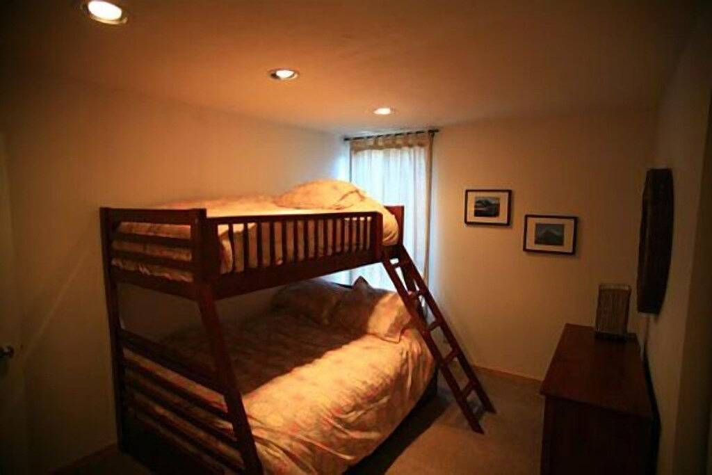 Ganze Wohnung, Tolle Wohnung mit Blick auf den Sherwin Ran. Neue Preise für diesen Winter! in Mammoth Lakes, Mammoth Mountain