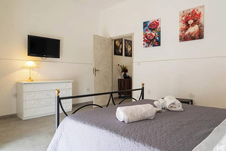 Appartamento intero, Royal appartamento per famiglie con tutte le comodità per le vostre vacanze in Solarino, Siracusa e dintorni