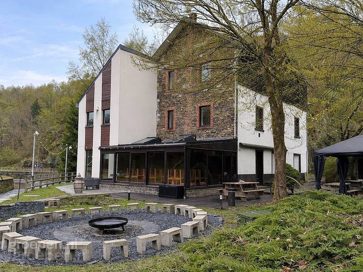 Vakantiehuis voor 45 personen, met Balkon/Terras en Terras in Houffalize