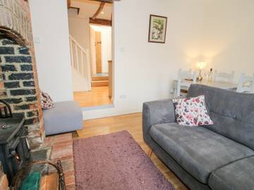 Cottage for 4 People in Powys, Mid-Wales, Photo 2