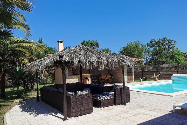Ferienhaus für 6 Personen, mit Pool und Terrasse sowie Garten - 1