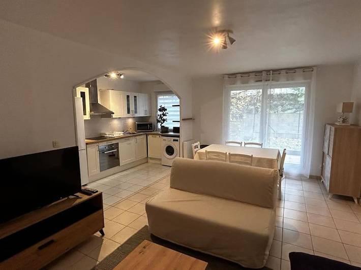 Location de vacances pour 8 personnes, avec Terrasse et Jardin à Creil
