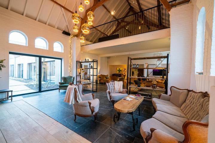 Maison de vacances pour 21 personnes, avec jardin ainsi que jacuzzi et sauna