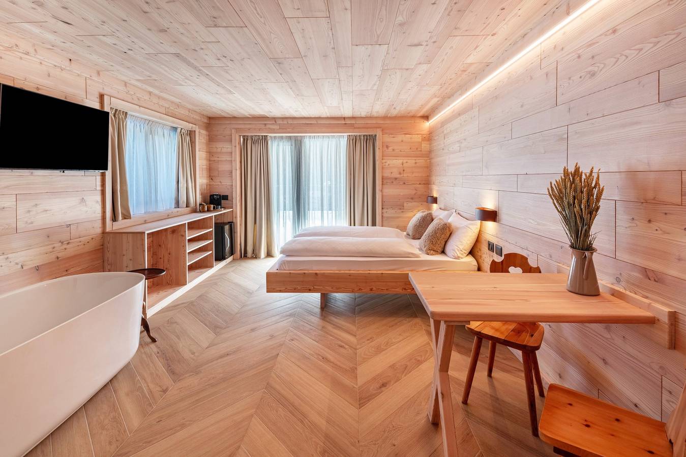 Zimmer 'Noah Suites Dolly' mit Bergblick, privater Terrasse und Wlan in San Giovanni di Fassa, Dolomiti Superski