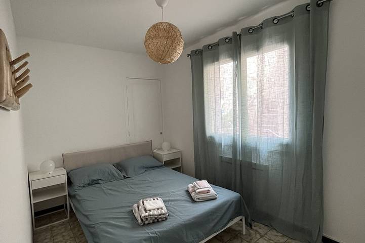 Gîte pour 4 personnes, avec balcon dans Port du Brusc - 4
