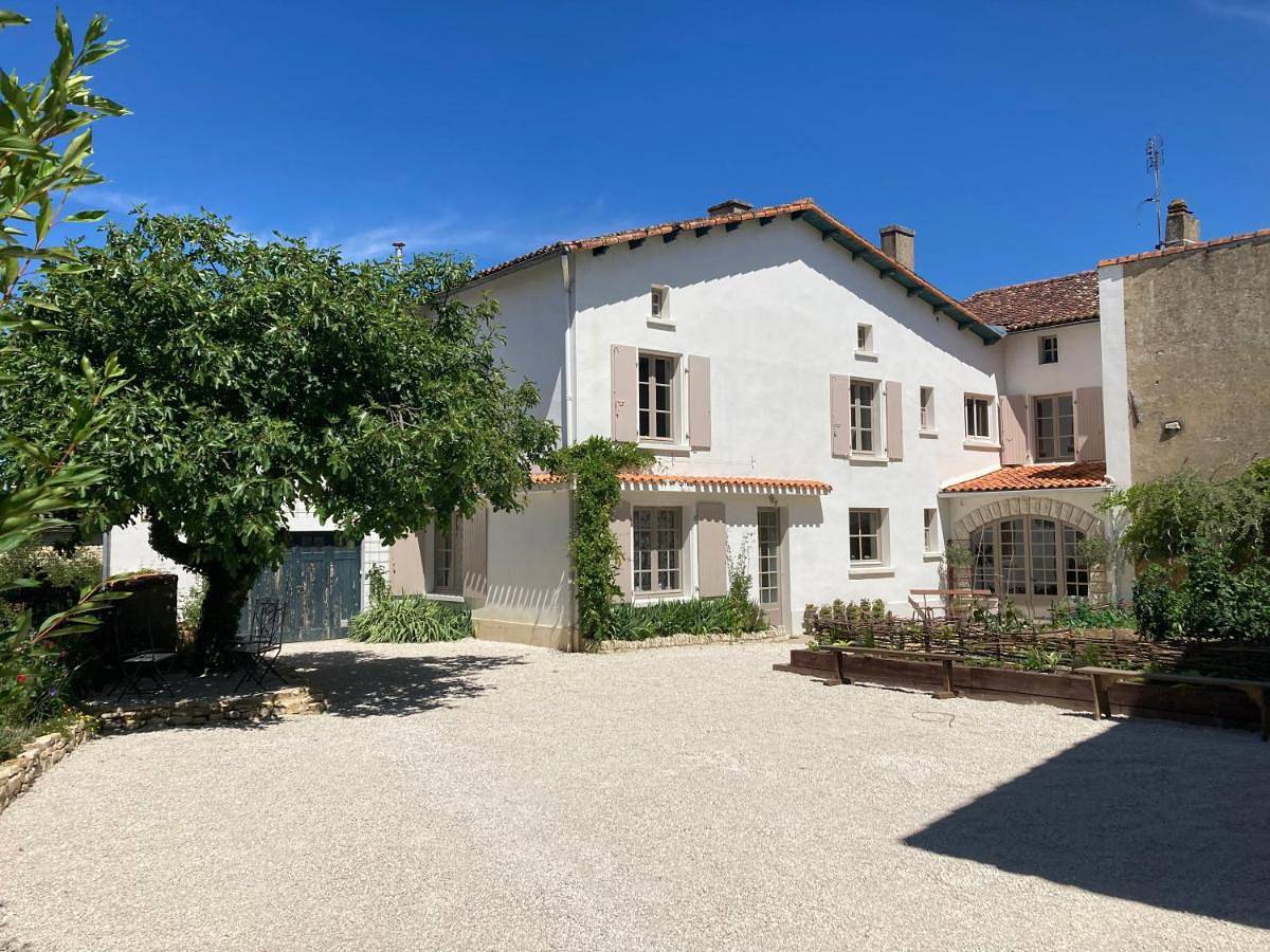 No12 in Mansle, Charente