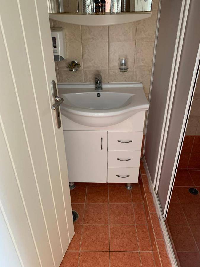 Double Room in Cythère