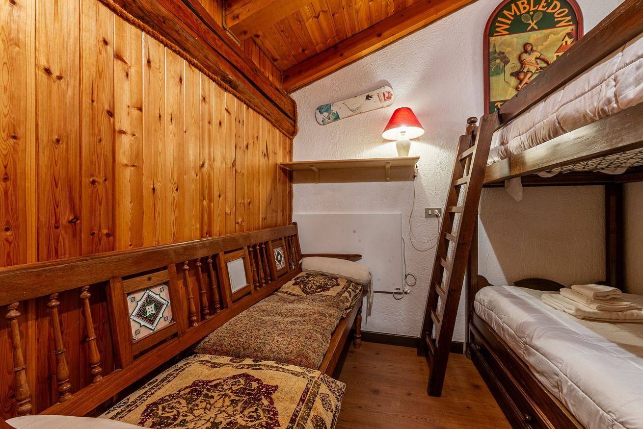 Entire apartment, 0746 - Casa Alpina - Relax and enjoy nature in La Thuile in La Thuile (town), La Thuile