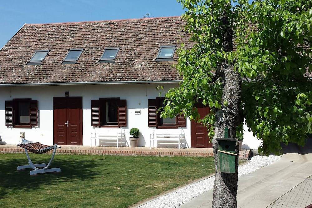 Eine feher Tanya, Ihr Traumhaus in Ungarn in Komitat Tolnau