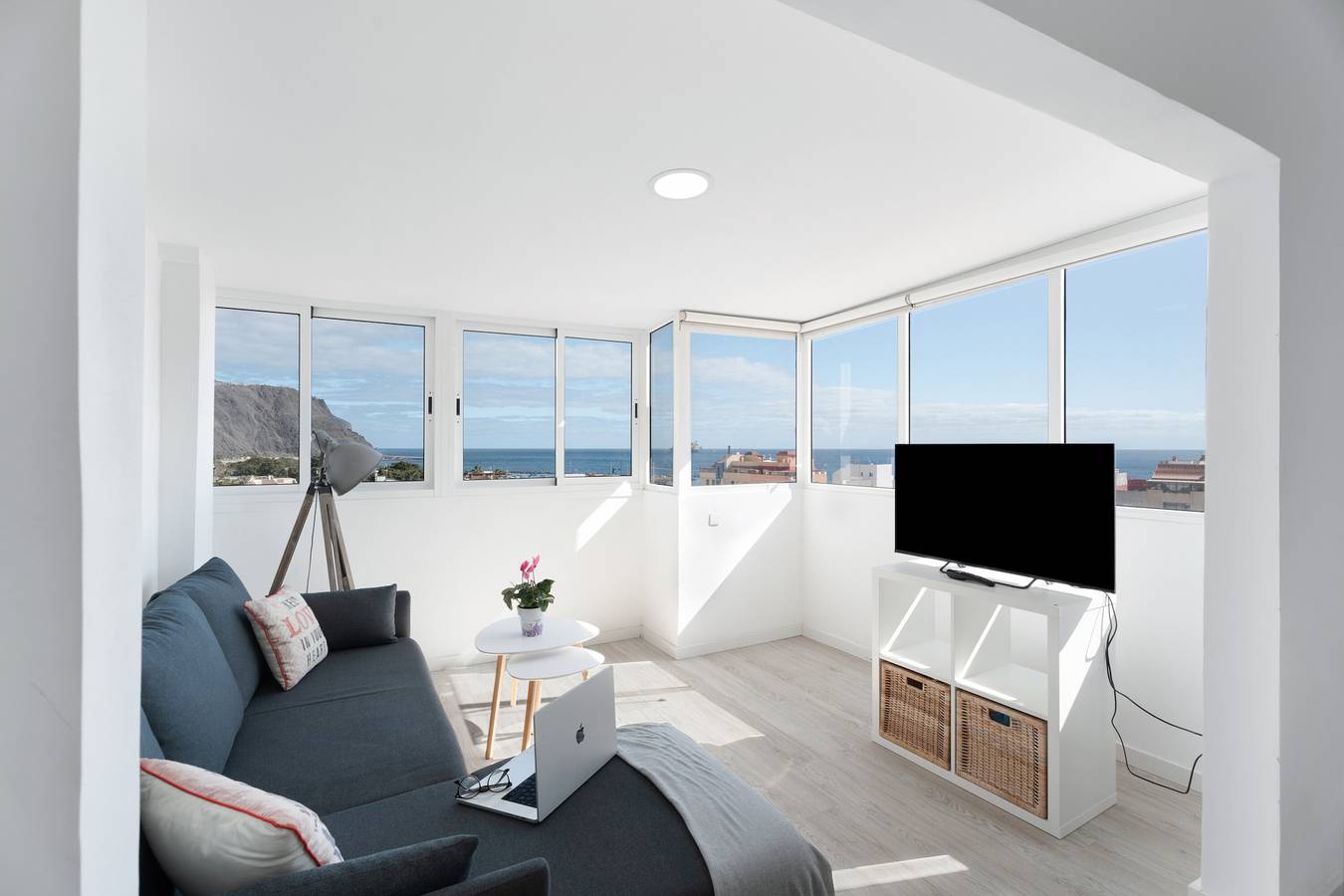 Entire apartment, Vacation Apartment 'Teresitas Beach By Aguita Salada' with Sea View, Shared Terrace and Wi-Fi in Anaga, South Tenerife