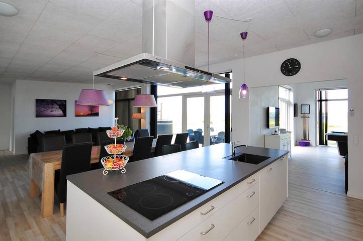 Amazing home in Roslev w/ Sauna, WiFi and 5 Bedrooms in Limfjord in Westjütland
