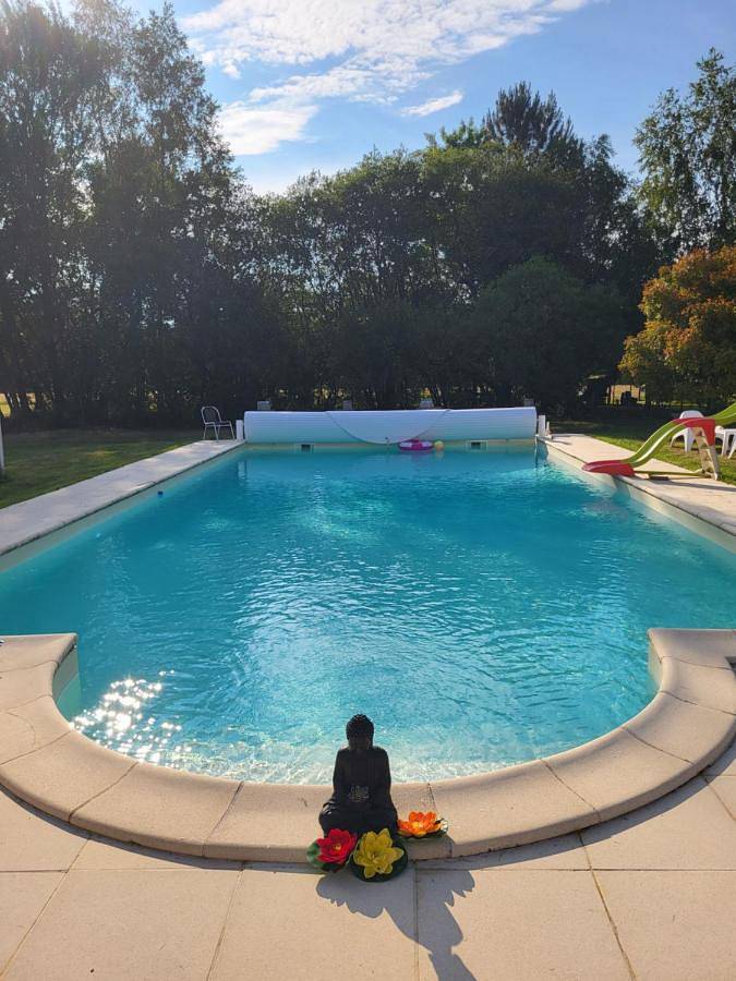 Chambre d’hôte pour 5 personnes, avec jardin ainsi que jacuzzi et piscine