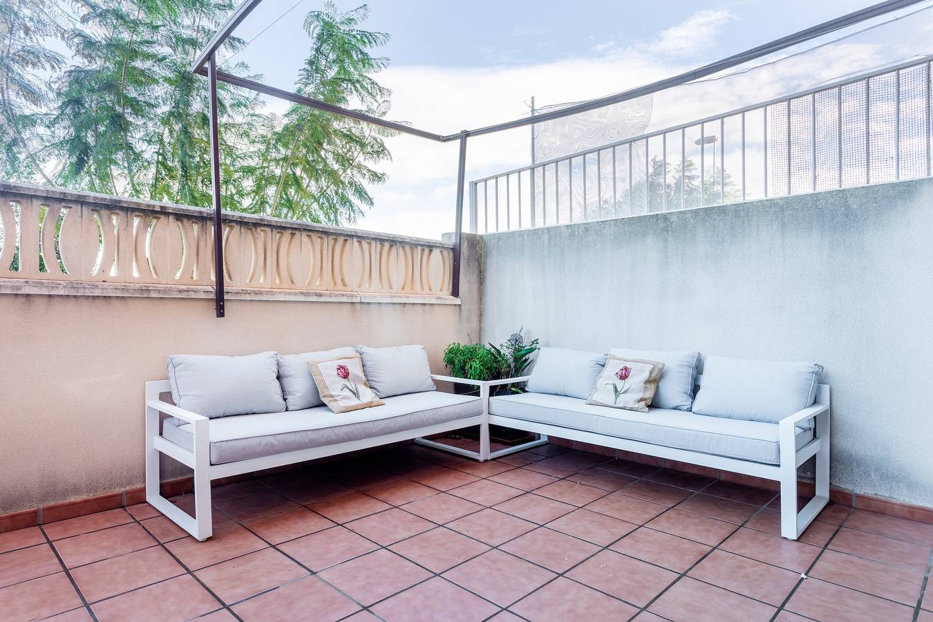 Apartamento entero, Apartamento "Balcón Del Mar" con piscina compartida y terraza privada in Sagunto, Costa de Valencia