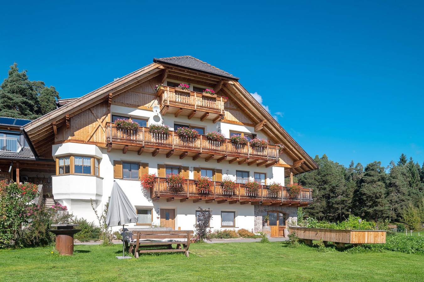 Ganze Wohnung, Apartment 'Alpenglühn' mit Dolomitenblick, Balkon und Wlan in Ritten, Sarntaler Alpen