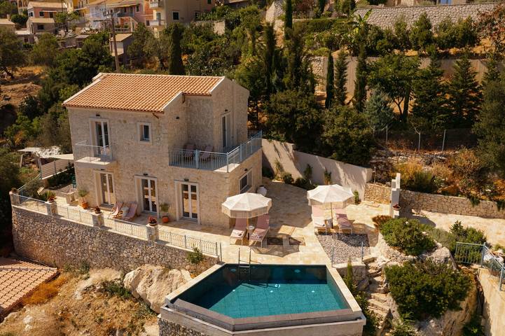 Διαμερίσματα διακοπών για 6 άτομα, με ταράτσα και κήπο στους Λάκωνες