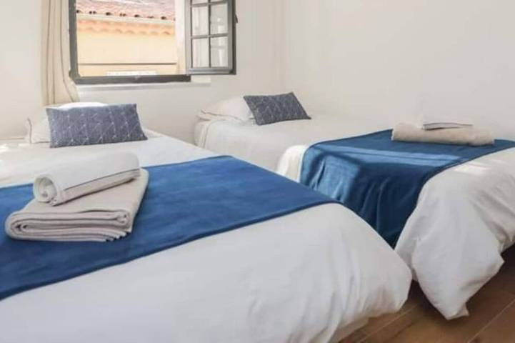 Entire apartment, Apartment in the heart of old Antibes in Antibes, Mediterranean Coast (France)