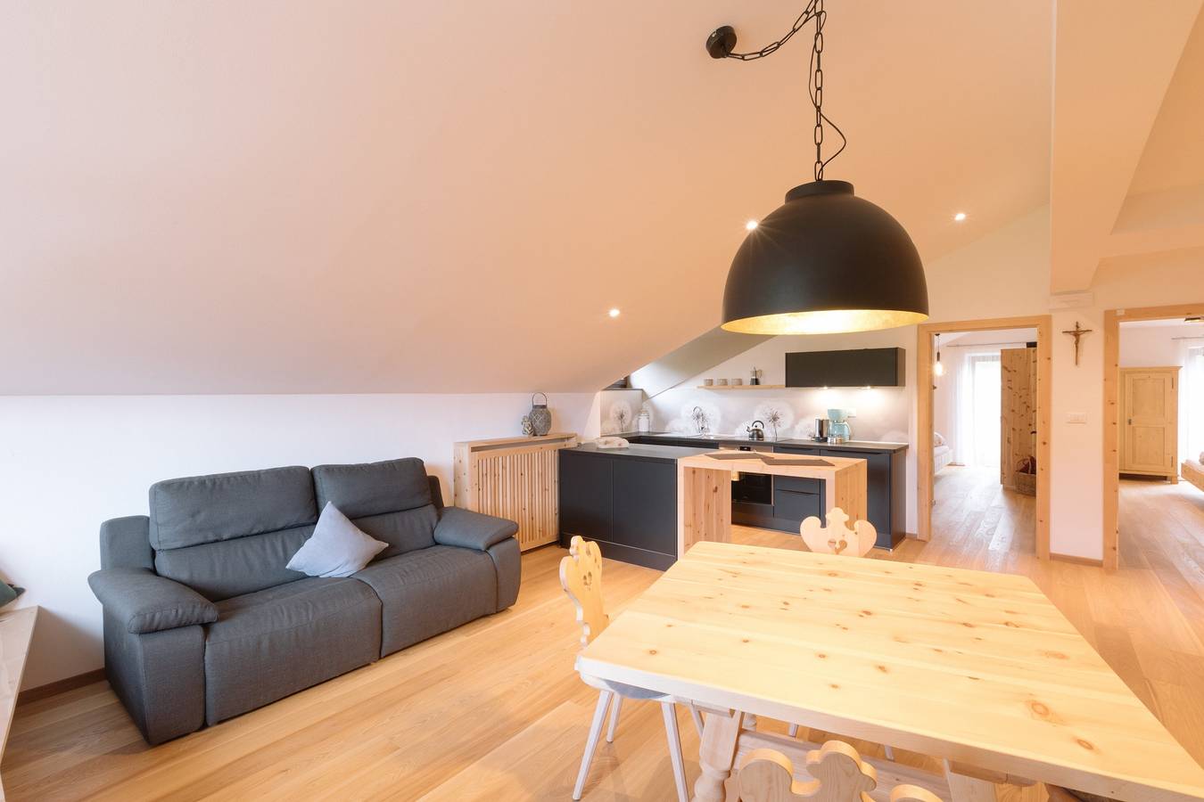 Ganze Wohnung, Charmante "Ferienwohnung Sea Wieserhof" mit Bergblick, Balkon, Gemeinschaftsgarten und Wlan; Parkplätze vorhanden in Aldein, Südtirol