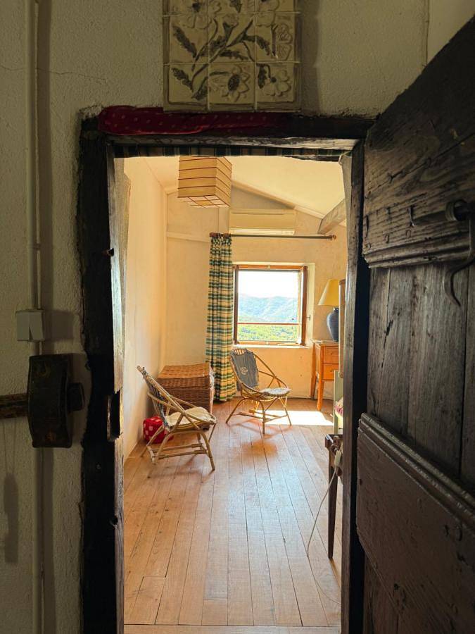 Location de vacances pour 6 personnes, avec vue ainsi que piscine et jardin à Valleraugue - 2