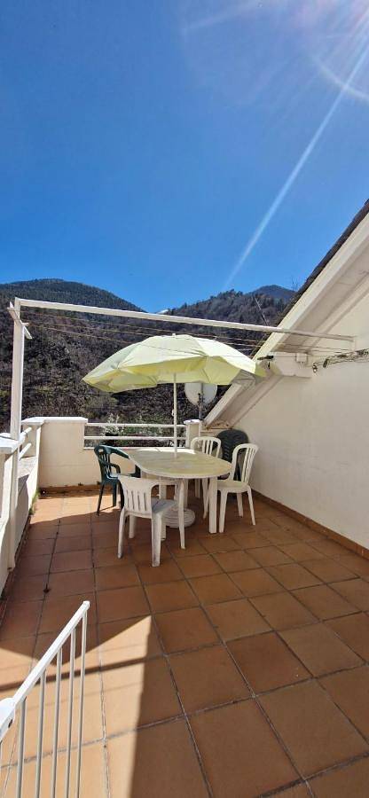 Appartement entier, Studio décor chalet jusqu'à 6 couchages in Fontpédrouse, Parc naturel régional des Pyrénées catalanes