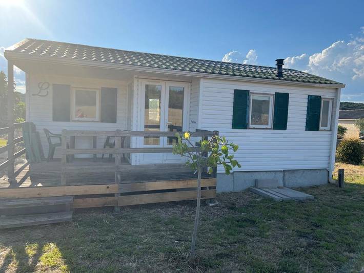 Location de vacances pour 4 personnes, avec jardin ainsi que terrasse et vue à La Boissière