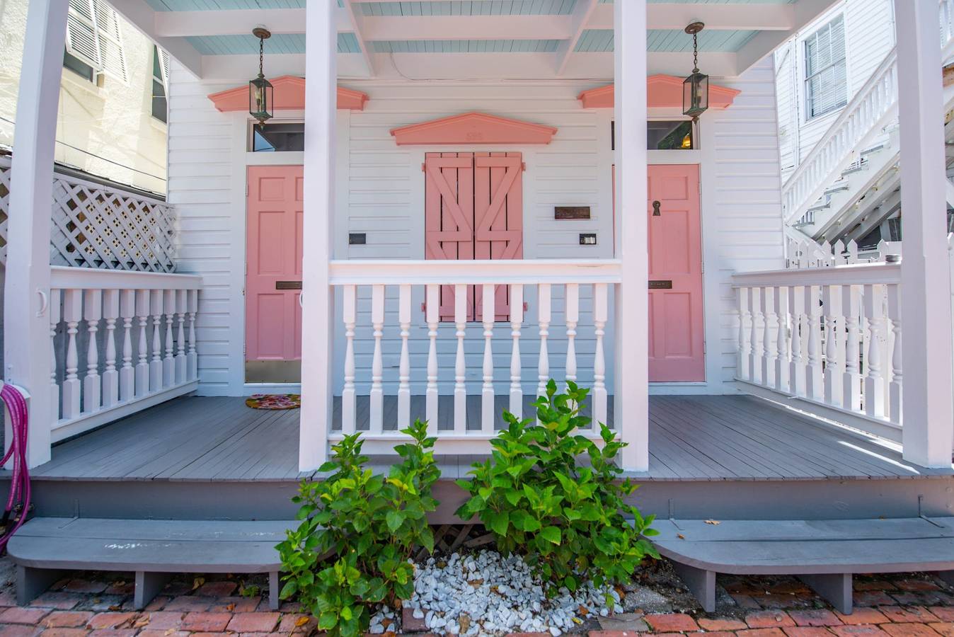 Helt studio, New  Rose Petal Petite Suite - Pool   Parking  in Key West, Lower Keys