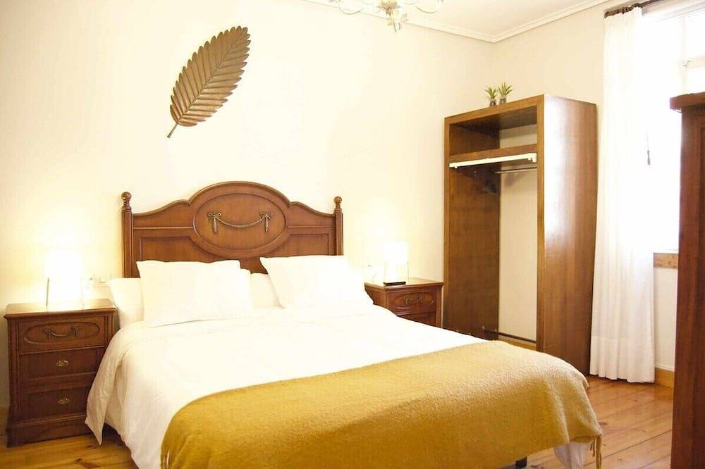 Entire apartment, Apartamento Cuntis \"Ferrol\" in Ferrol, Galician Coast