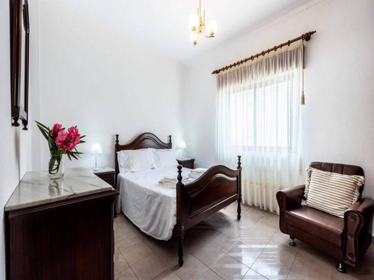 Apartamento inteiro, Apartamento de férias para 6 pessoas com varanda in Altura, Distrito de Faro