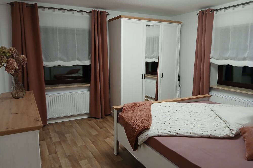 Ganze Wohnung, Ferienwohnung in schöner ruhiger aber verkehrsgünstiger Lage im chemnitzer Süden in Chemnitz, Chemnitz und Umgebung