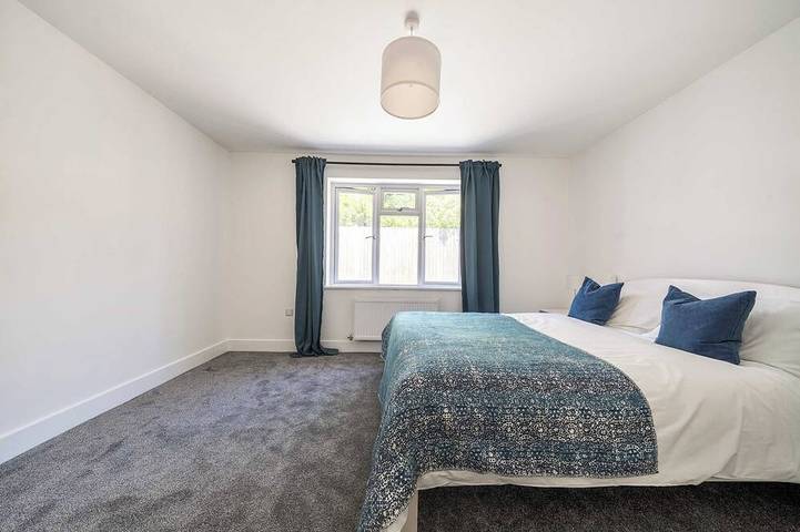 Lantern House | Historic Wells | Sleeps 11 in Wells, Somerset
