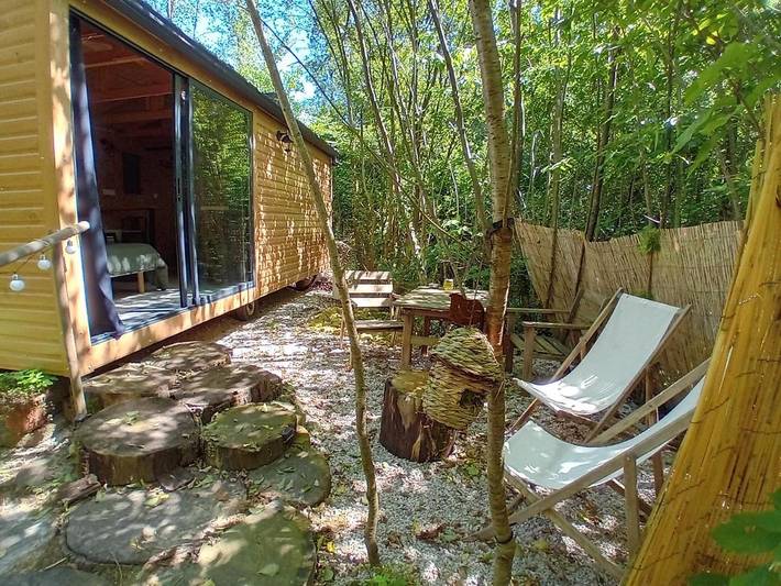 Location de vacances pour 2 personnes, avec Terrasse ainsi que Jardin et Vue dans Bellebrune
