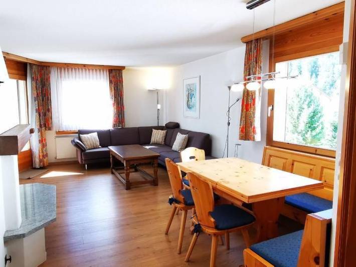 Ferienwohnung für 6 Personen, mit Balkon und Garten sowie Ausblick in Bever - 3