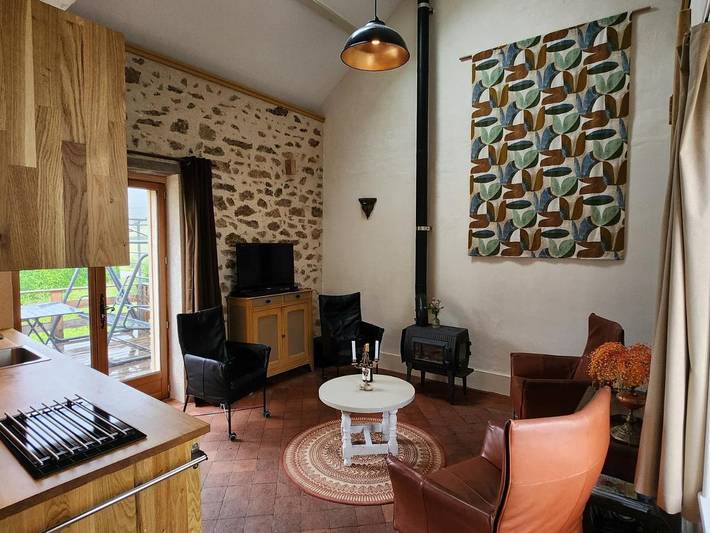 Location de vacances pour 2 personnes, avec Balcon ainsi que Terrasse et Vue à Chissey-en-Morvan