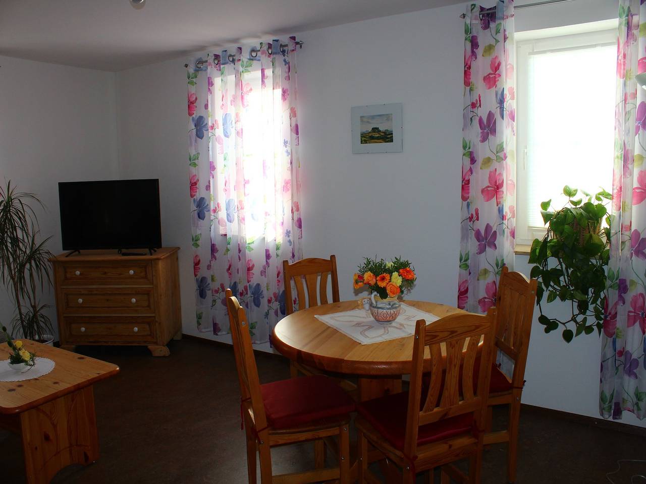 Ganze Wohnung, Wohnung in Weibig mit Garten in Weißig (Struppen), Struppen
